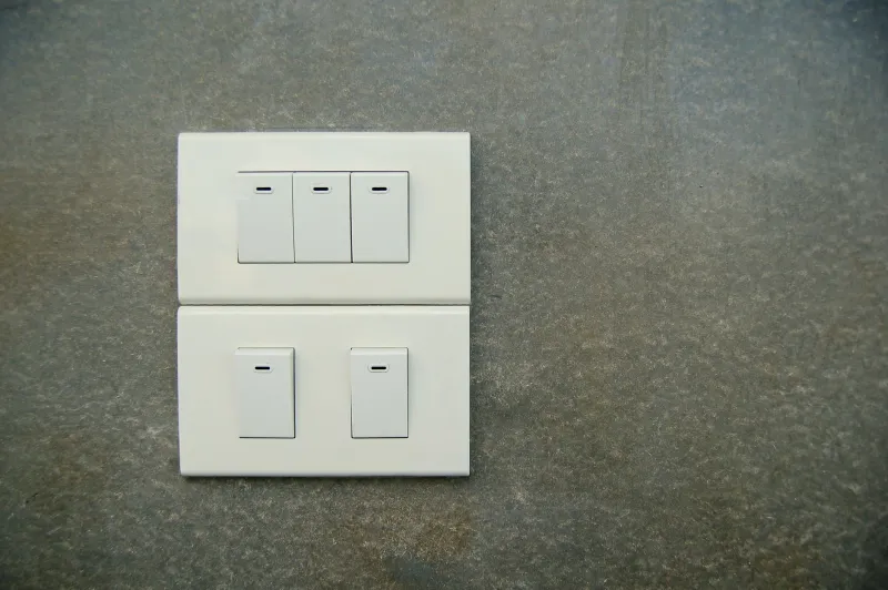 Never Go Dark Again: A Homeowner's Practical Guide to Choosing the Right Backup Power System
